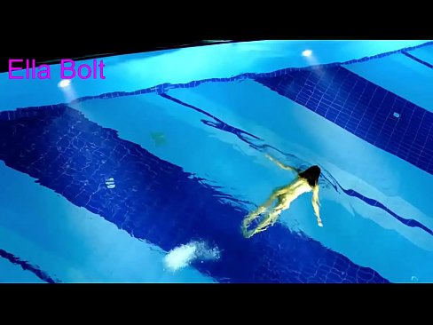 ❤️ Dili ko makahunong sa pagtan-aw, ang batan-ong blonde nasakpan nga naglangoy nga hubo sa ELLA BOLT resort pool ❤️ Fucking video  sa ceb.porn-93.ru ❌❤